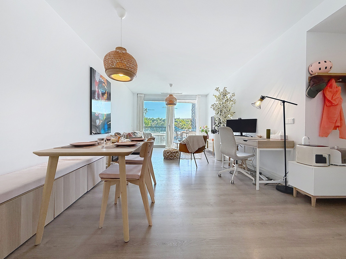 3 Bedroom Apartment for Sale in Estepona — 3