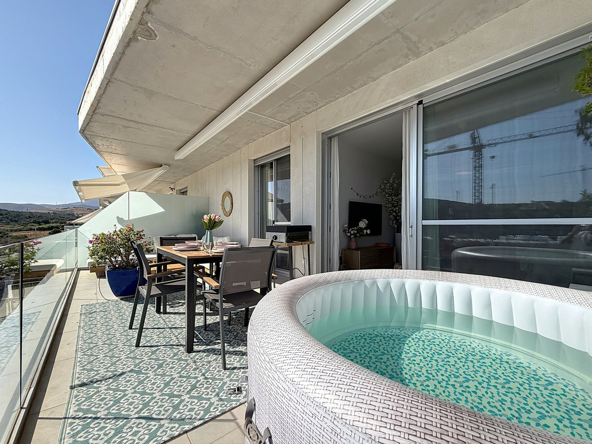 3 Bedroom Apartment for Sale in Estepona — 6