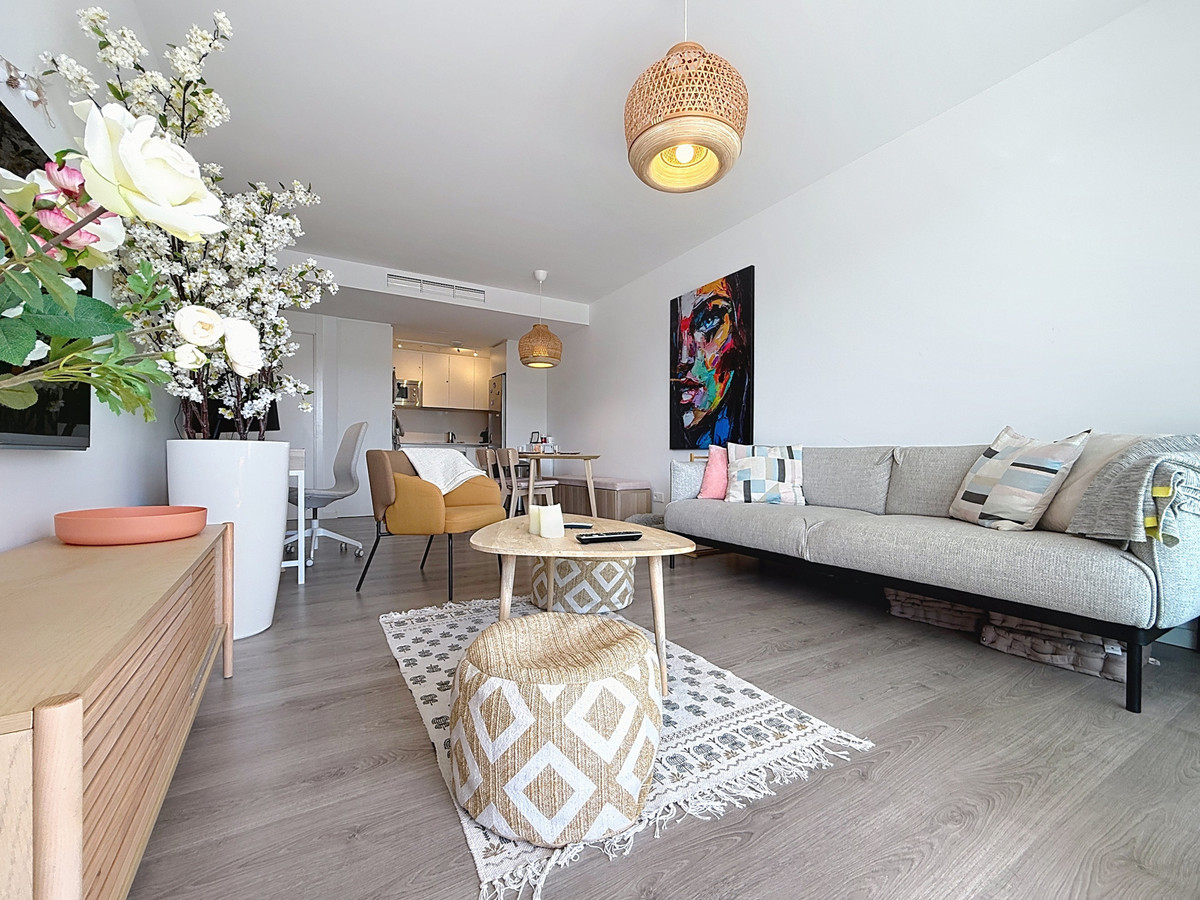 3 Bedroom Apartment for Sale in Estepona — 7