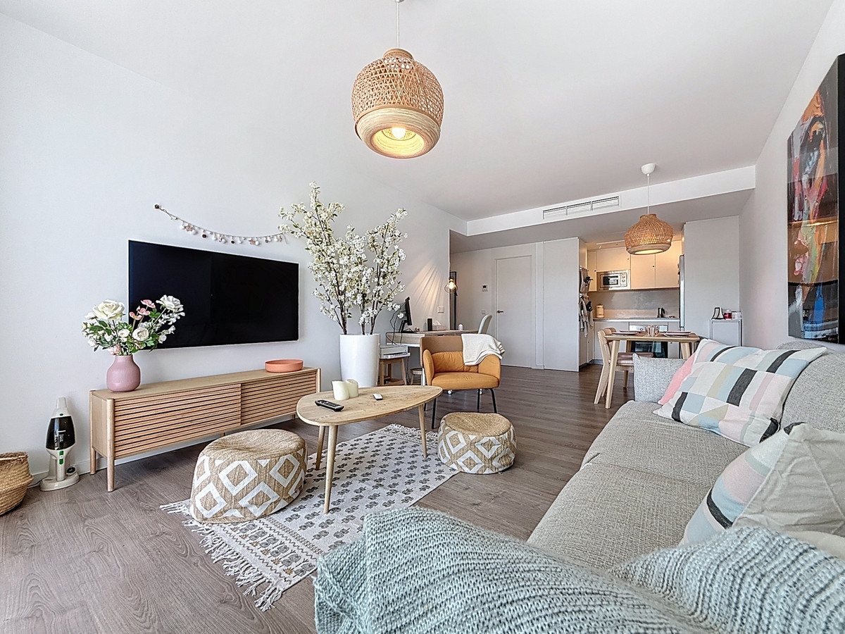 3 Bedroom Apartment for Sale in Estepona — 8
