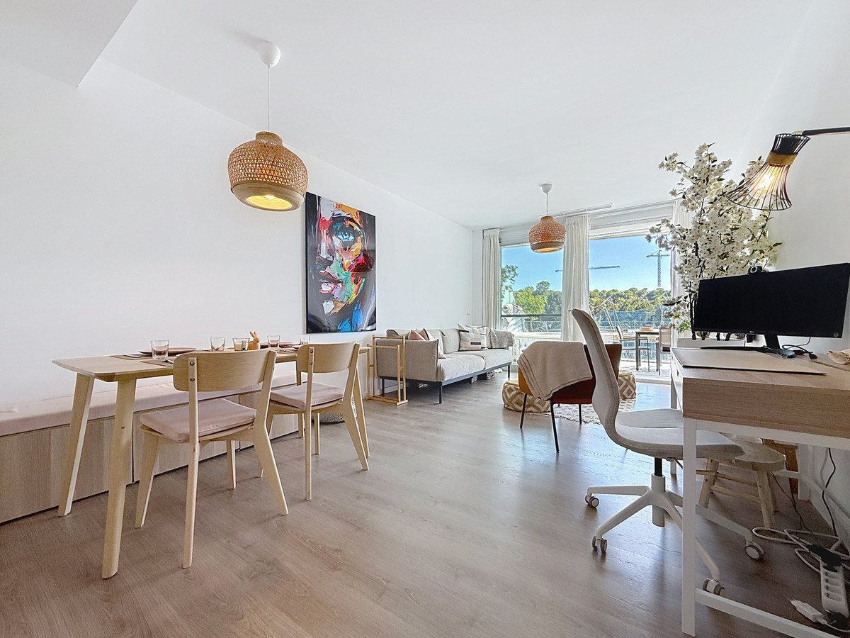 3 Bedroom Apartment for Sale in Estepona — view 10