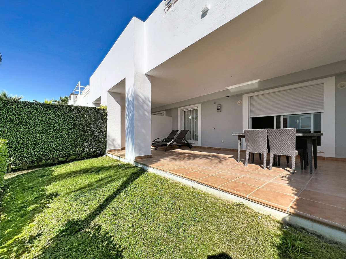 2 Bedroom Apartment for Sale in Estepona — 3