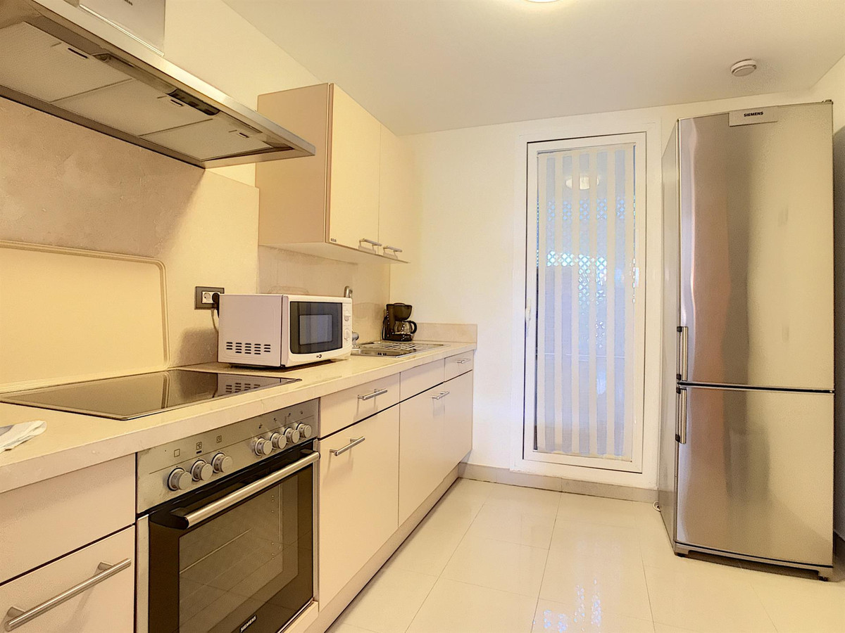2 Bedroom Apartment for Sale in Estepona — 8
