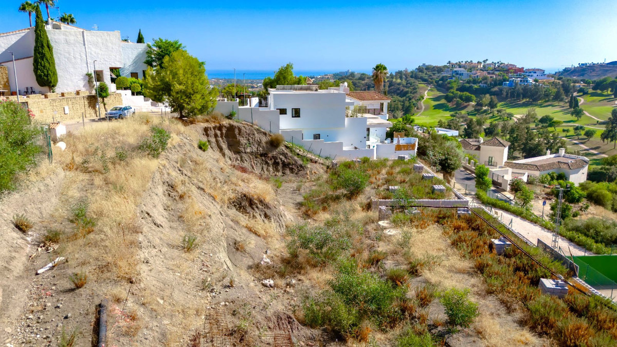 Plot for Sale in Benahavís