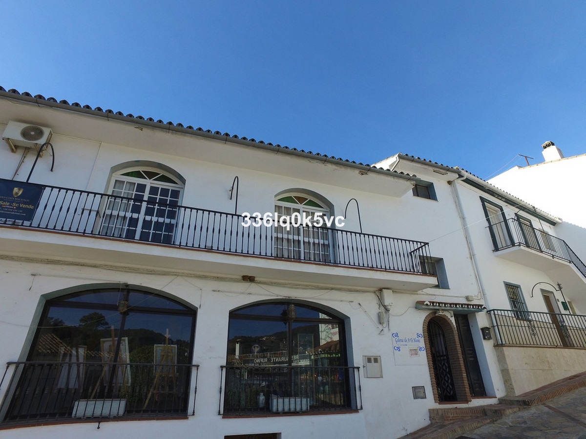 5 Bedroom Apartment for Sale in Benahavís — 4