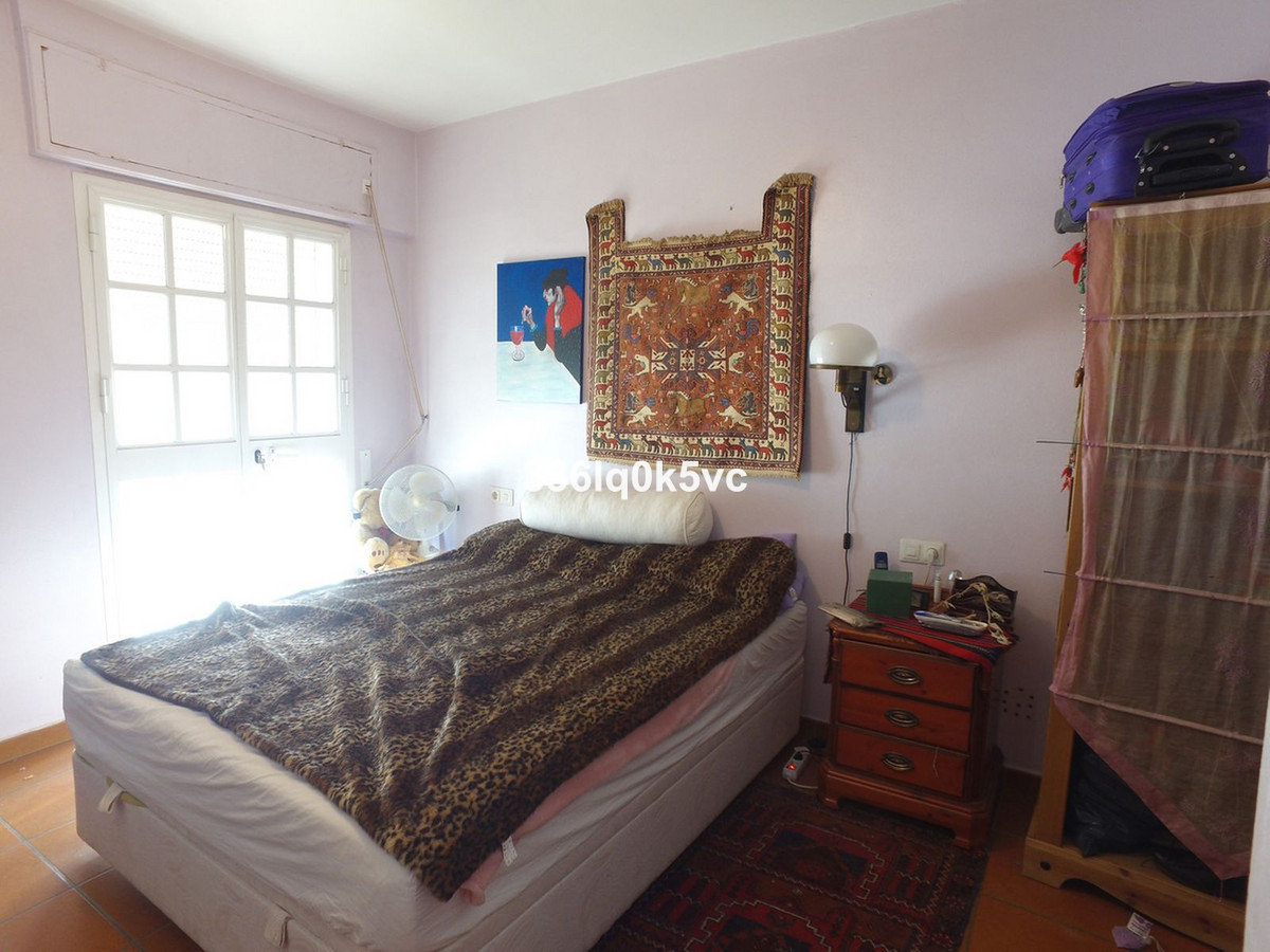 5 Bedroom Apartment for Sale in Benahavís — 8