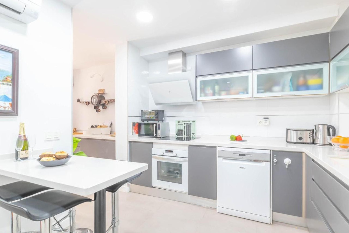 3 Bedroom Villa for Sale in Marbella — 5