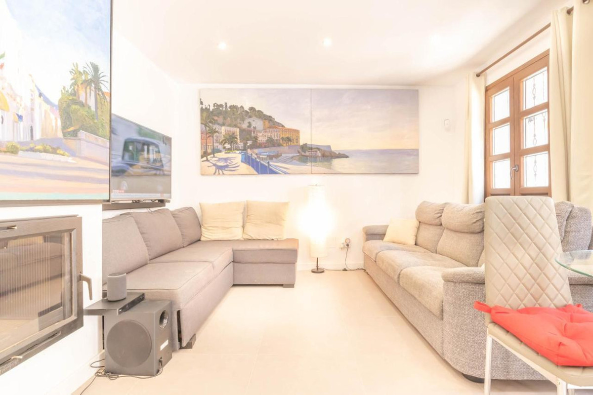 3 Bedroom Villa for Sale in Marbella — view 10