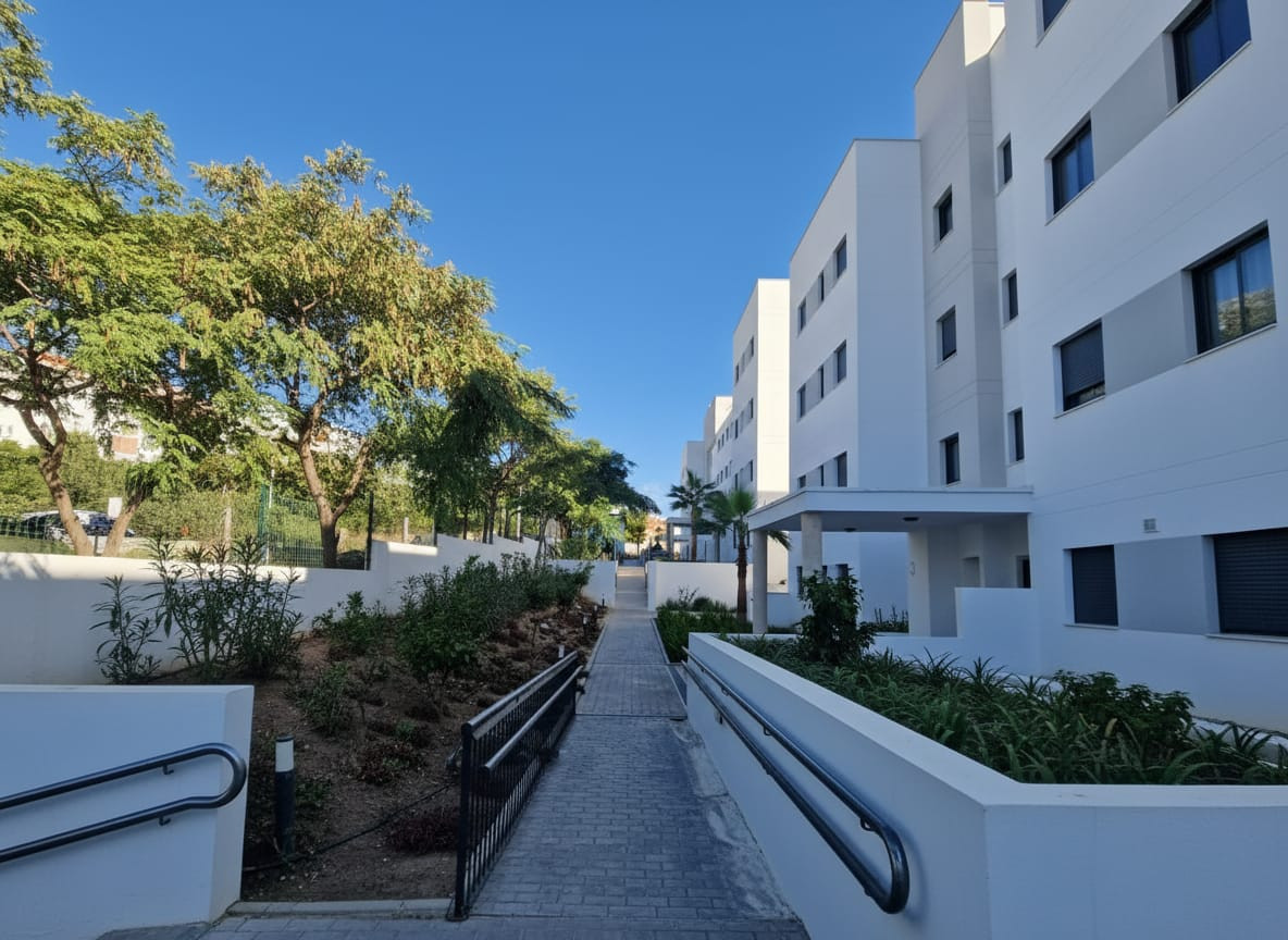 2 Bedroom Apartment for Sale in Estepona — 3