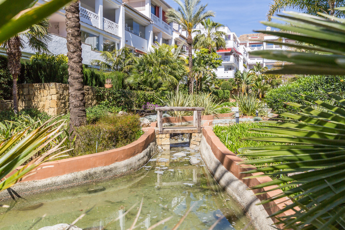 3 Bedroom Apartment for Sale in The Golden Mile — 8