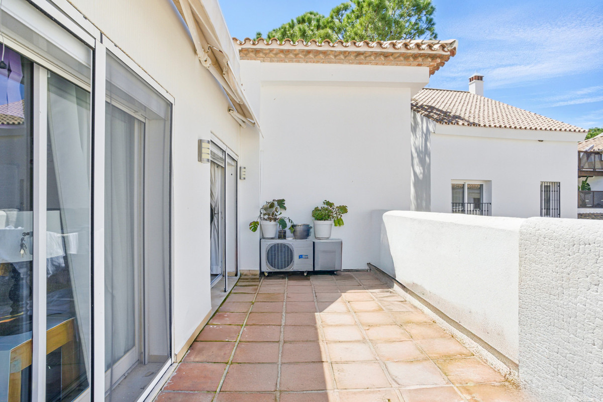 4 Bedroom Apartment for Sale in Nueva Andalucía — 9