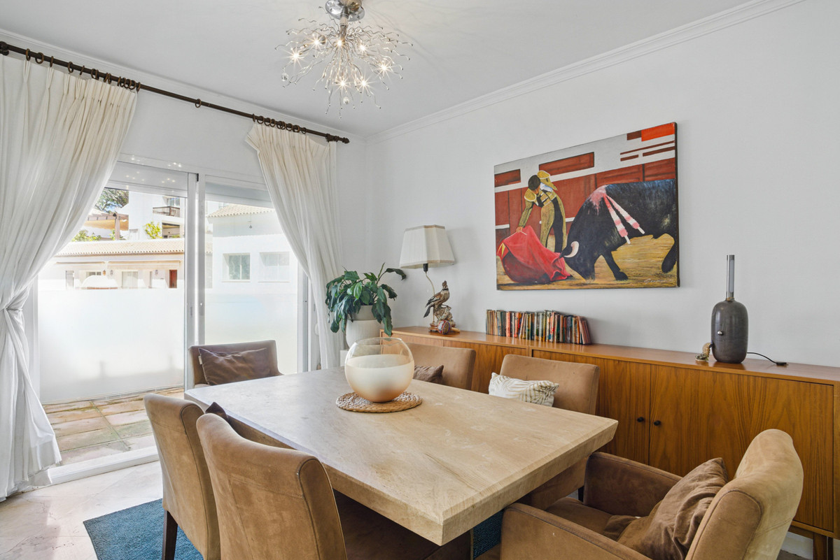 4 Bedroom Apartment for Sale in Nueva Andalucía — view 10