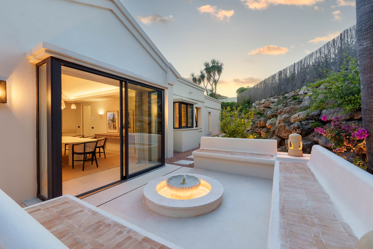 4 Bedroom Villa for Sale in Nueva Andalucía — 9