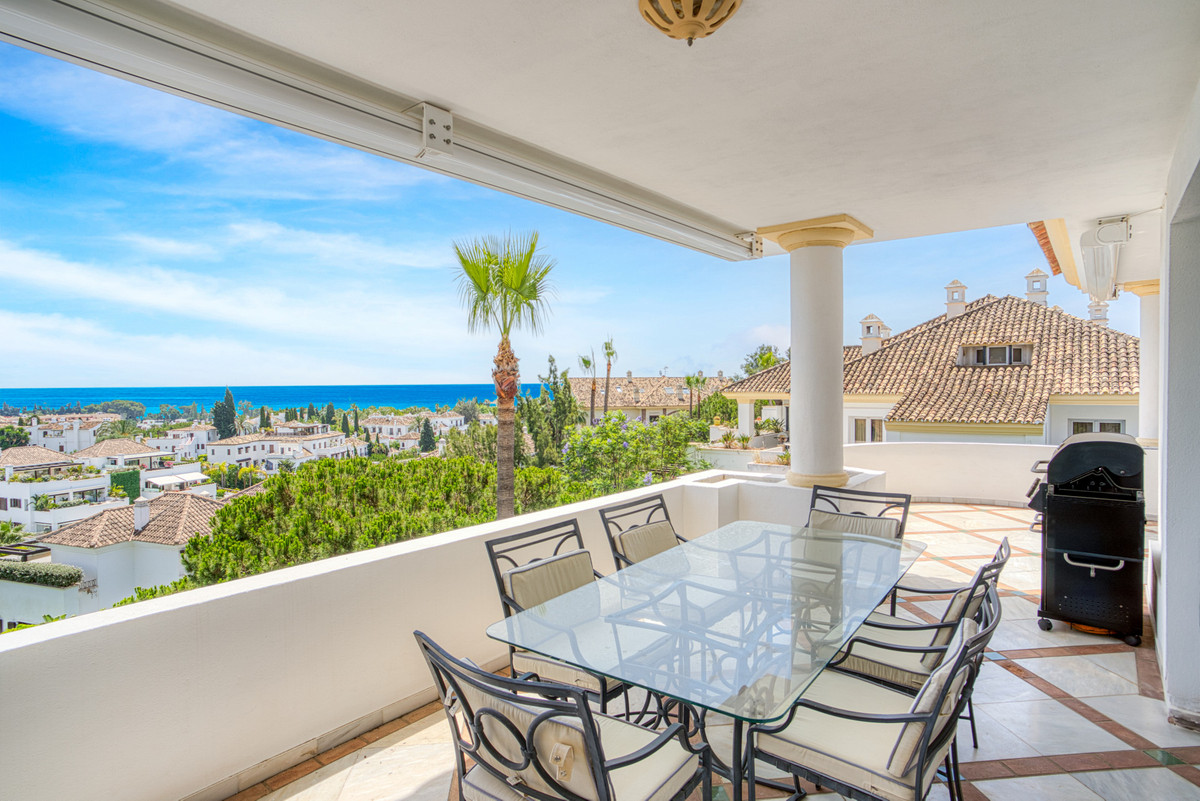 3 Bedroom Apartment for Sale in The Golden Mile — 9