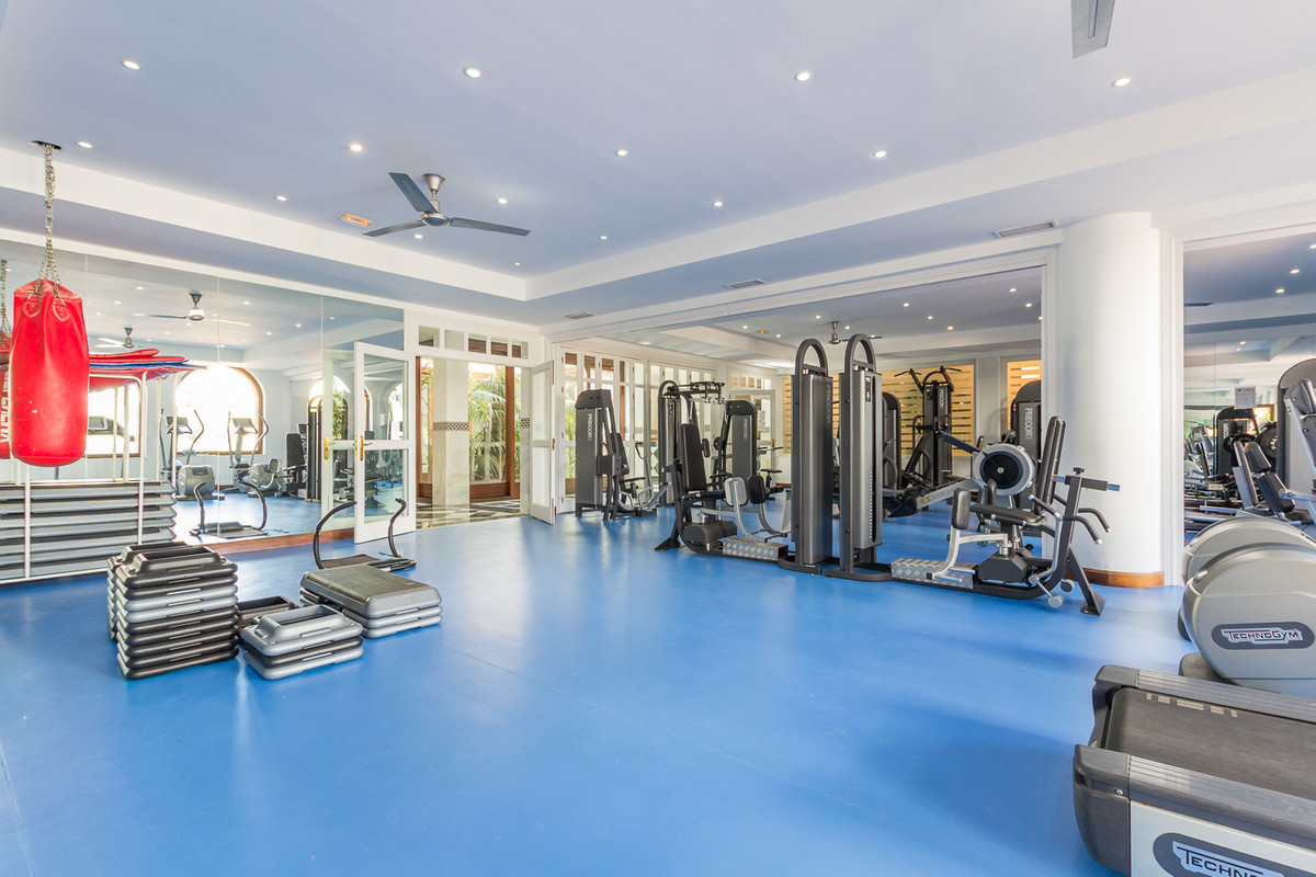 3 Bedroom Apartment for Sale in The Golden Mile — view 10