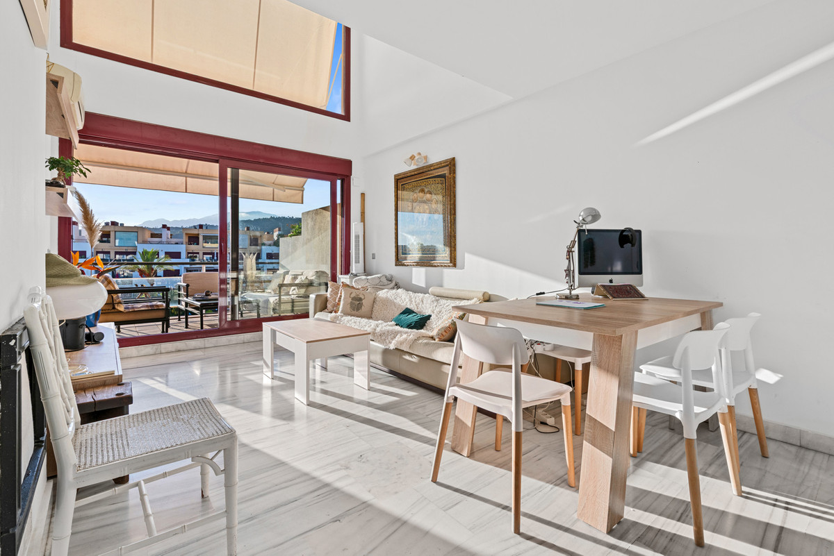 2 Bedroom Apartment for Sale in Estepona — 4