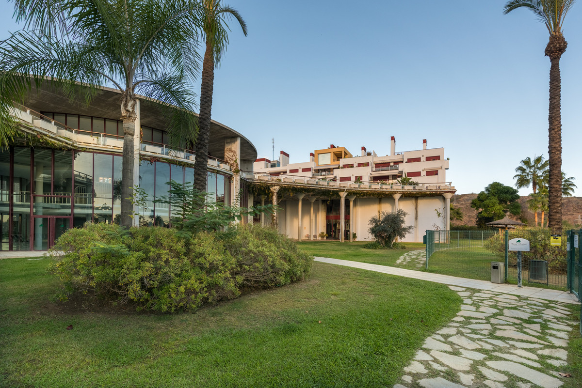 2 Bedroom Apartment for Sale in Estepona — 5
