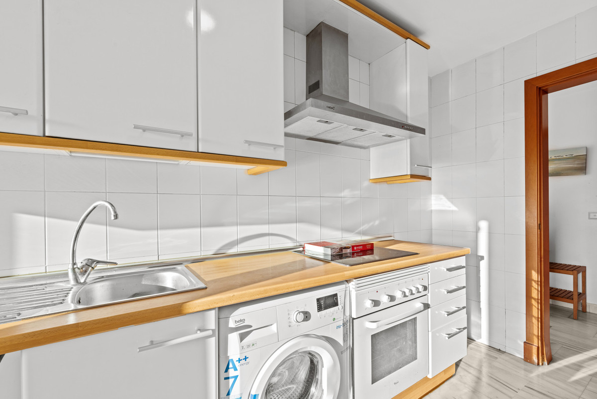 2 Bedroom Apartment for Sale in Estepona — 6