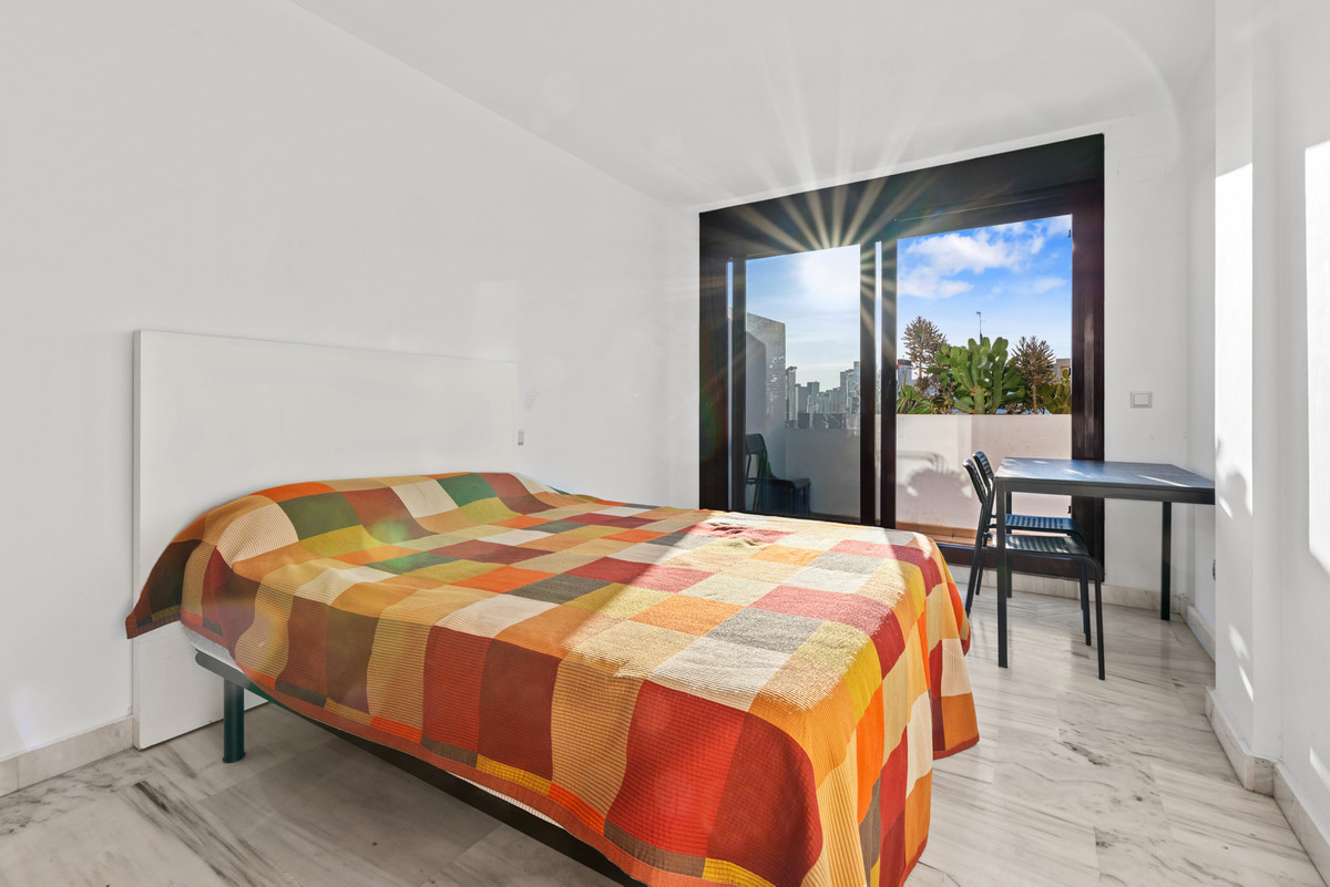 2 Bedroom Apartment for Sale in Estepona — 7
