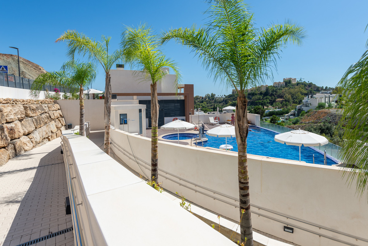 3 Bedroom Apartment for Sale in Benahavís