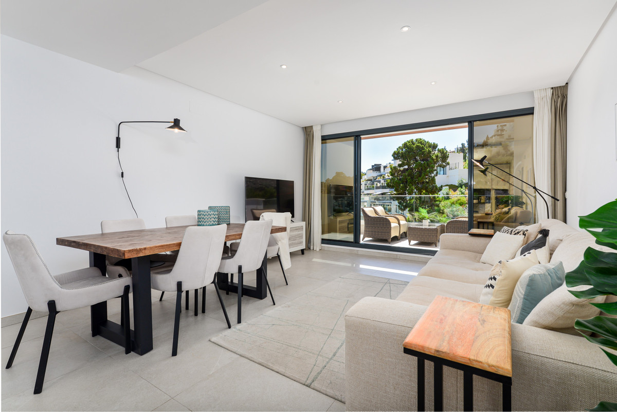 3 Bedroom Apartment for Sale in Benahavís — 5