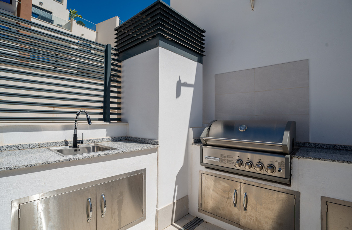 3 Bedroom Apartment for Sale in Benahavís — 7