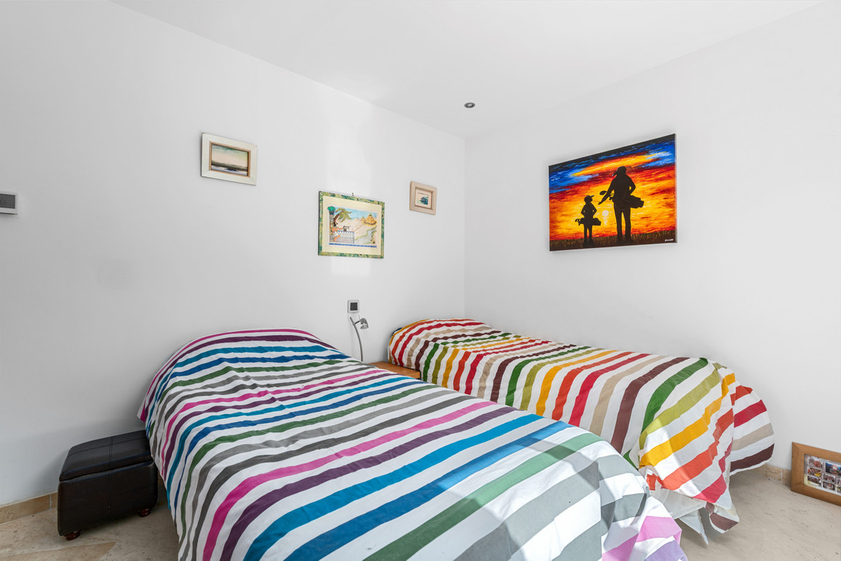5 Bedroom Villa for Sale in San Pedro de Alcántara — 8