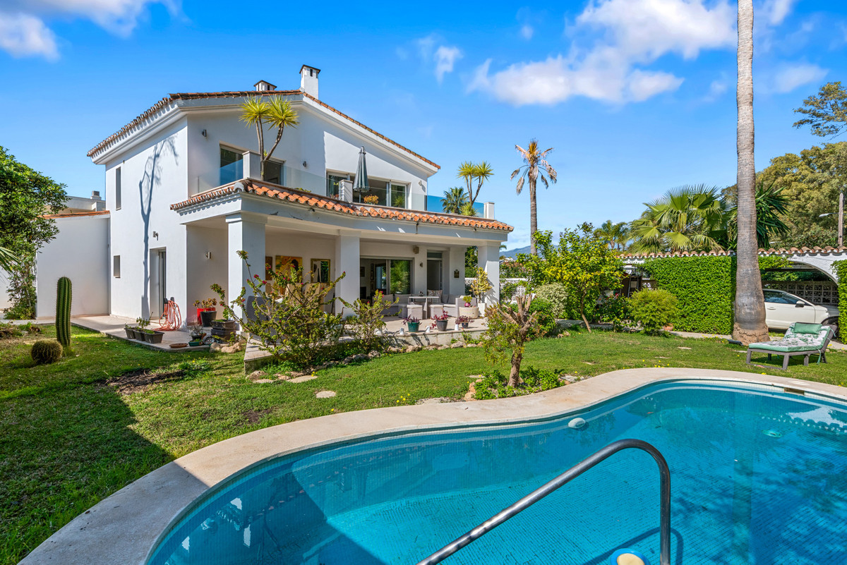 5 Bedroom Villa for Sale in San Pedro de Alcántara — view 10