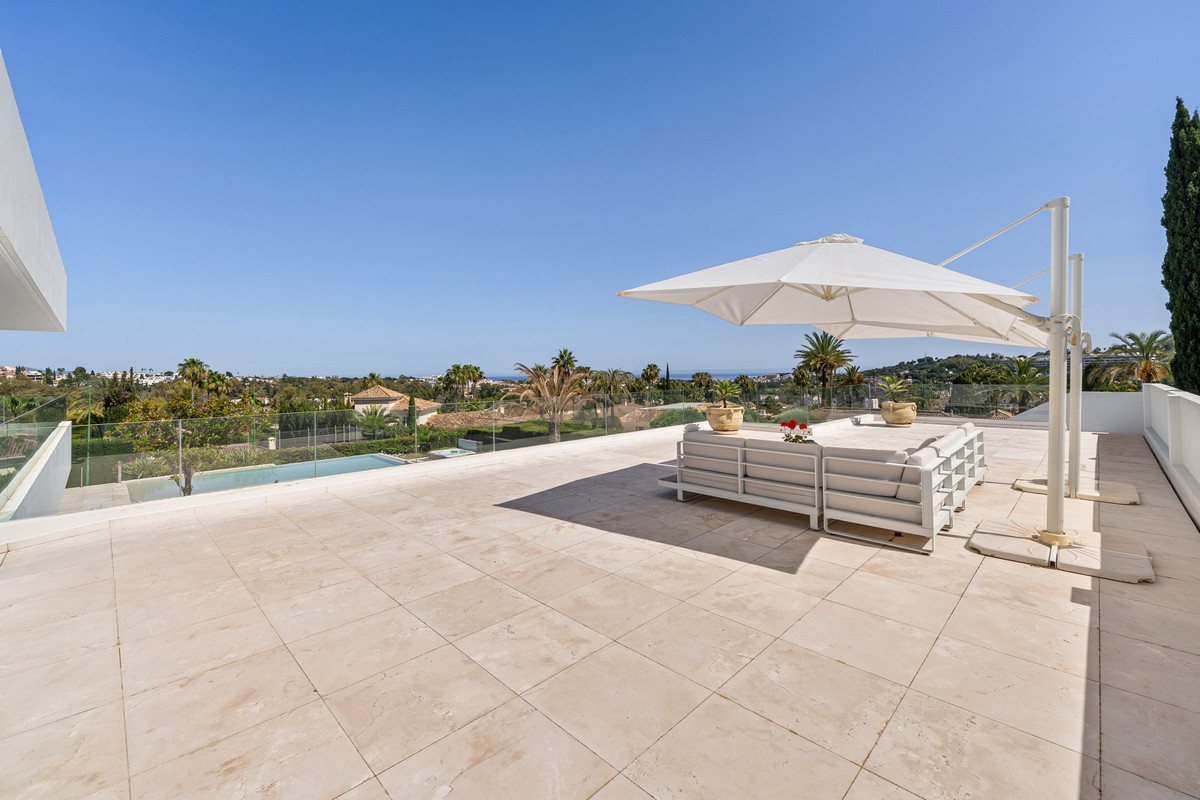 7 Bedroom Villa for Sale in Nueva Andalucía — 5