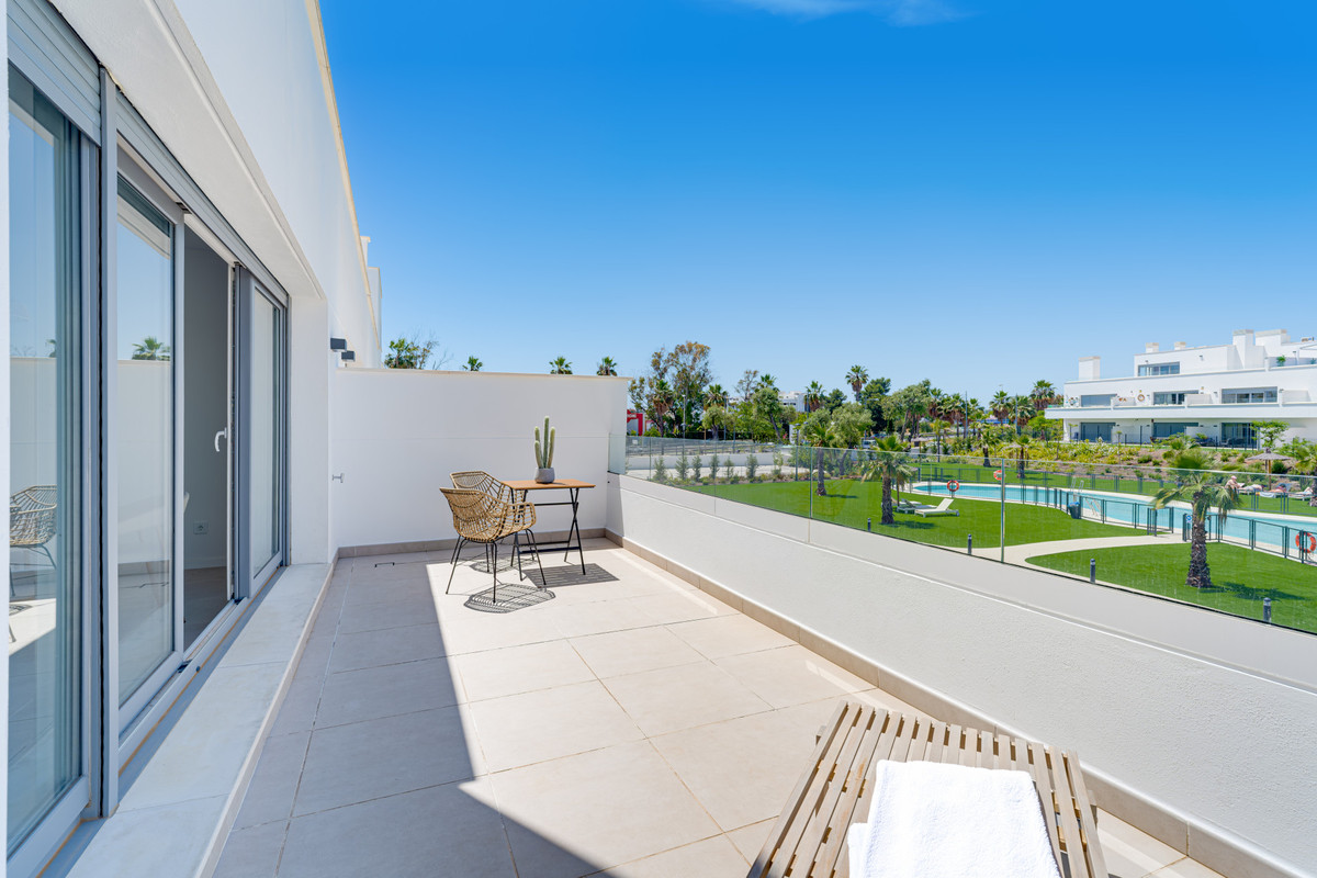 2 Bedroom Apartment for Sale in Estepona