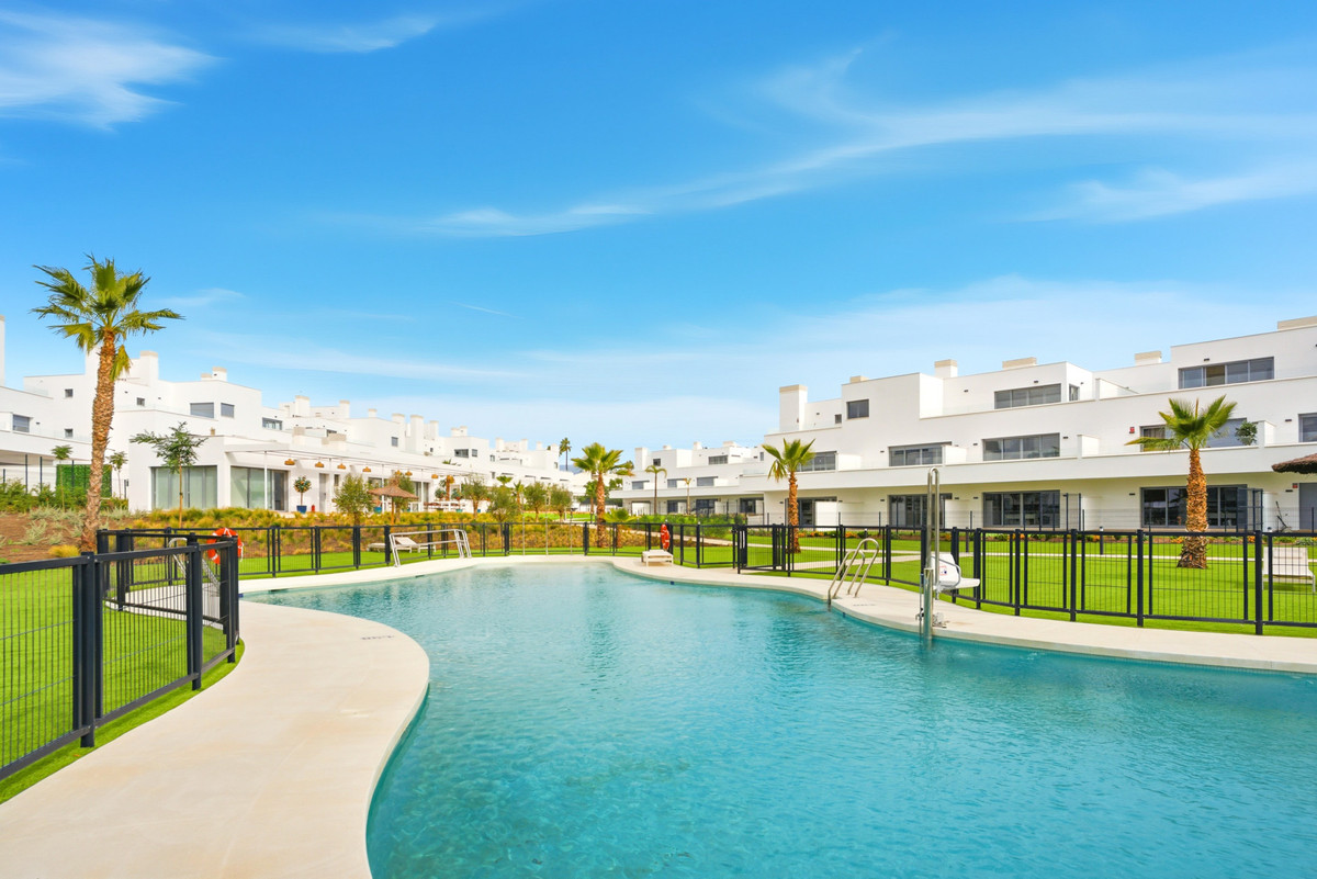2 Bedroom Apartment for Sale in Estepona — 4