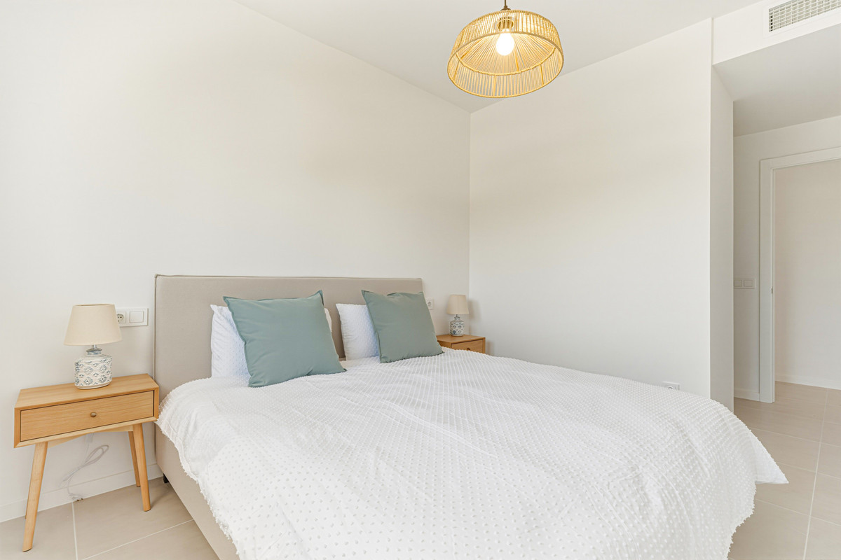 2 Bedroom Apartment for Sale in Estepona — 5