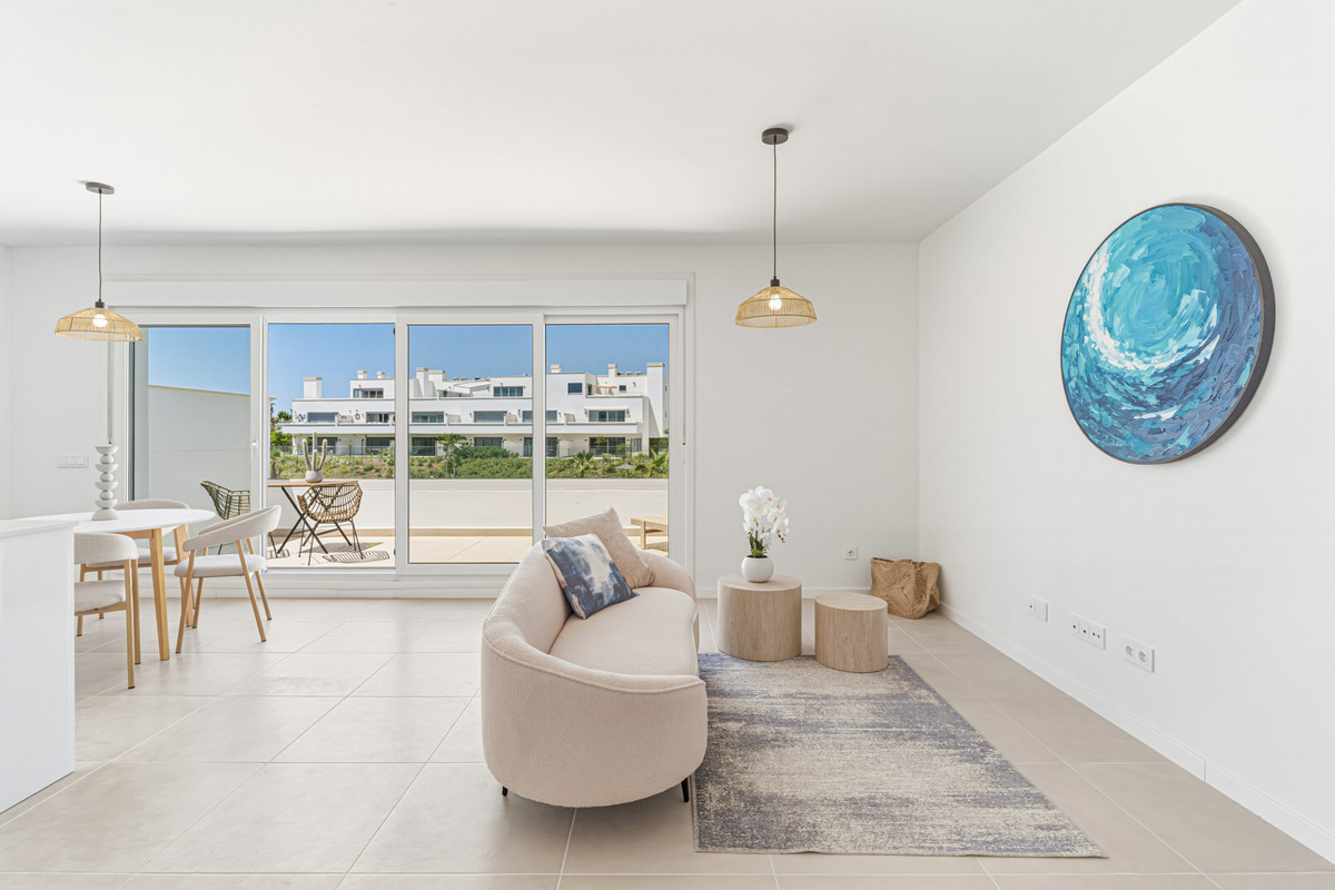 2 Bedroom Apartment for Sale in Estepona — 6