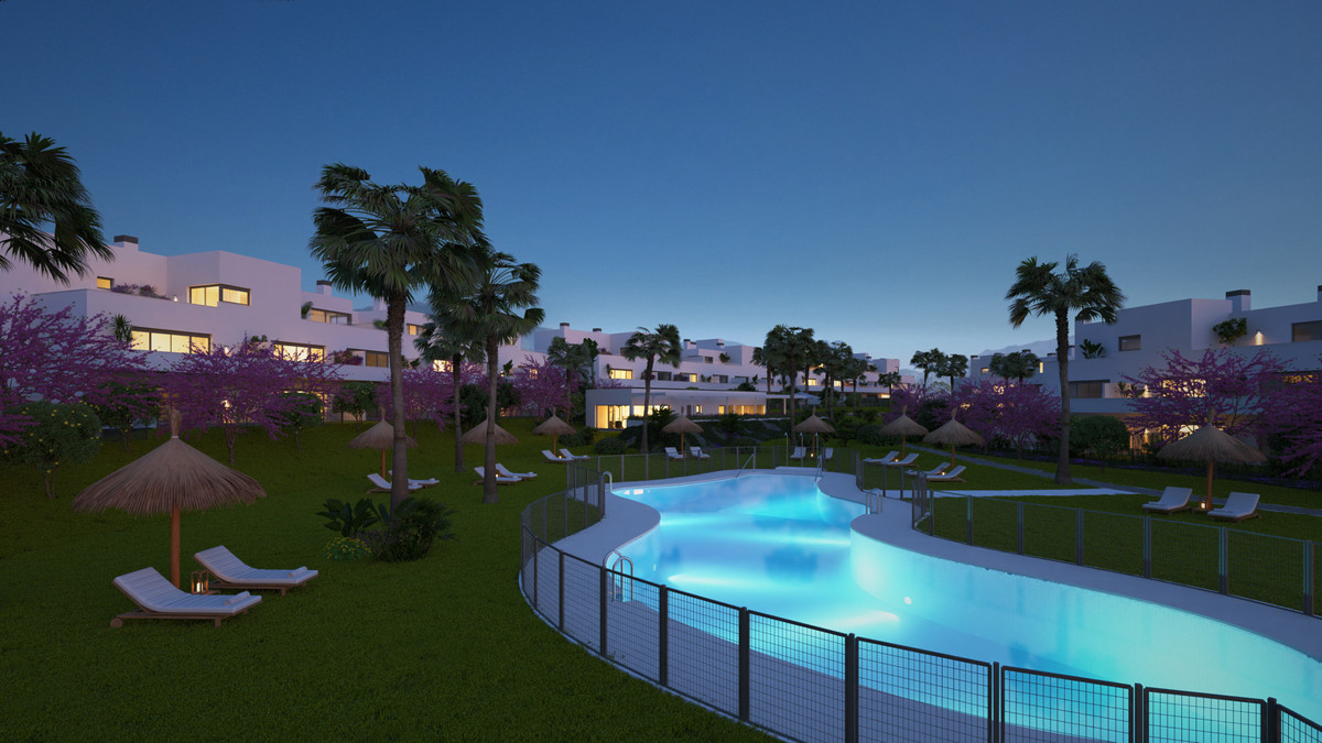 2 Bedroom Apartment for Sale in Estepona — view 10