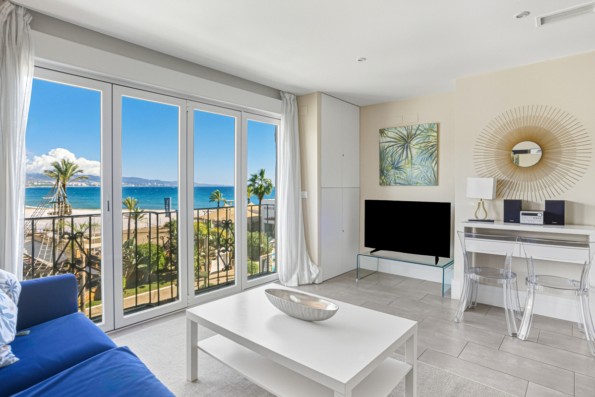 2 Bedroom Apartment for Sale in Puerto Banús