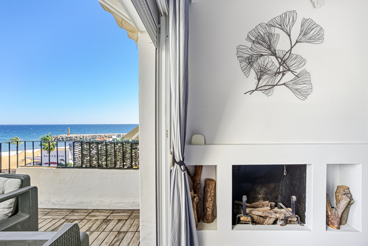 1 Bedroom Apartment for Sale in Puerto Banús — 3
