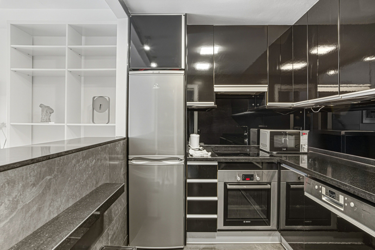 1 Bedroom Apartment for Sale in Puerto Banús — 9
