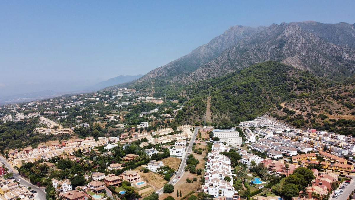 5 Bedroom Villa for Sale in Marbella — view 10
