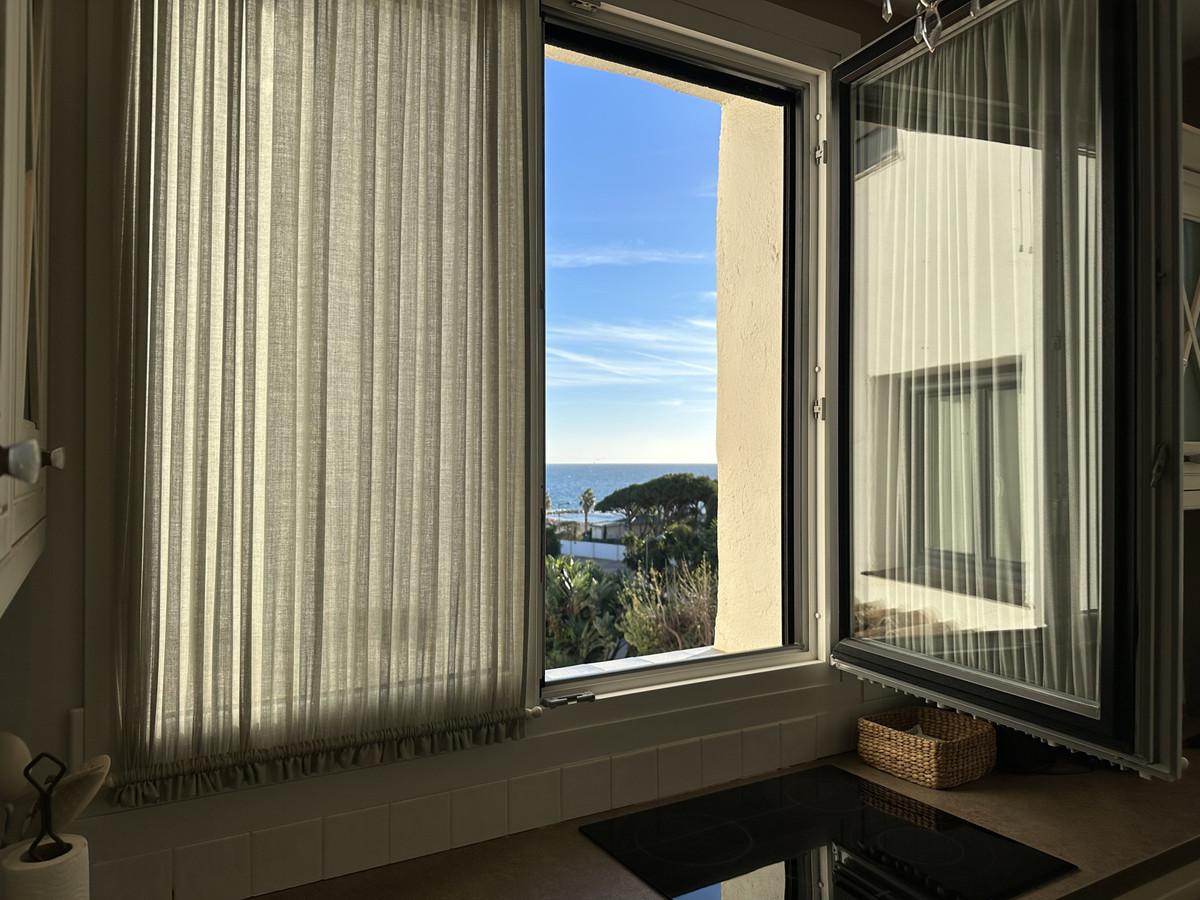 3 Bedroom Apartment for Sale in Puerto Banús