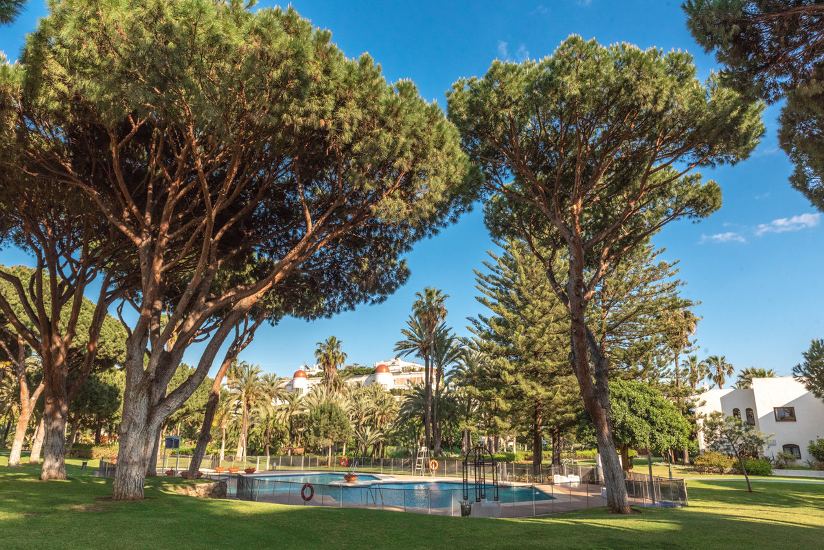 3 Bedroom Apartment for Sale in Puerto Banús — 5