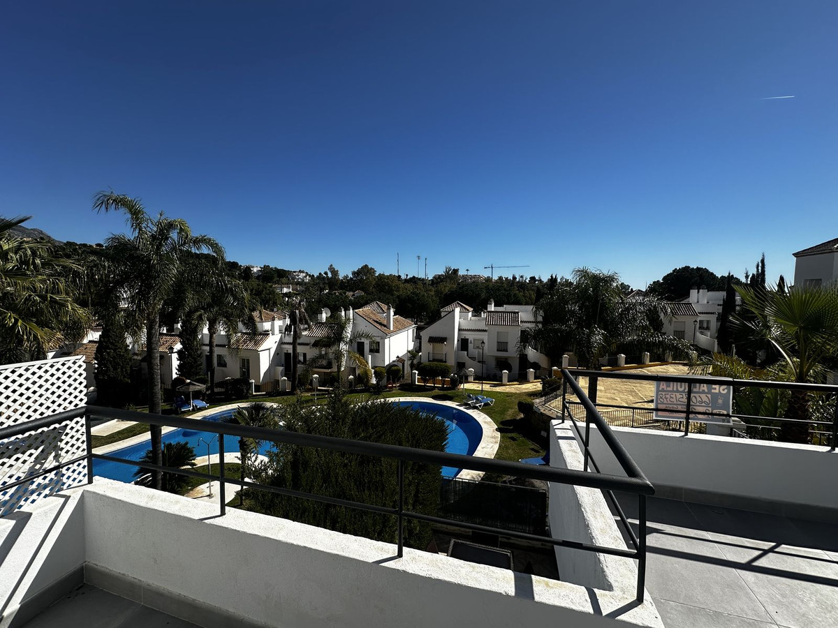 2 Bedroom Apartment for Sale in Nueva Andalucía — 2