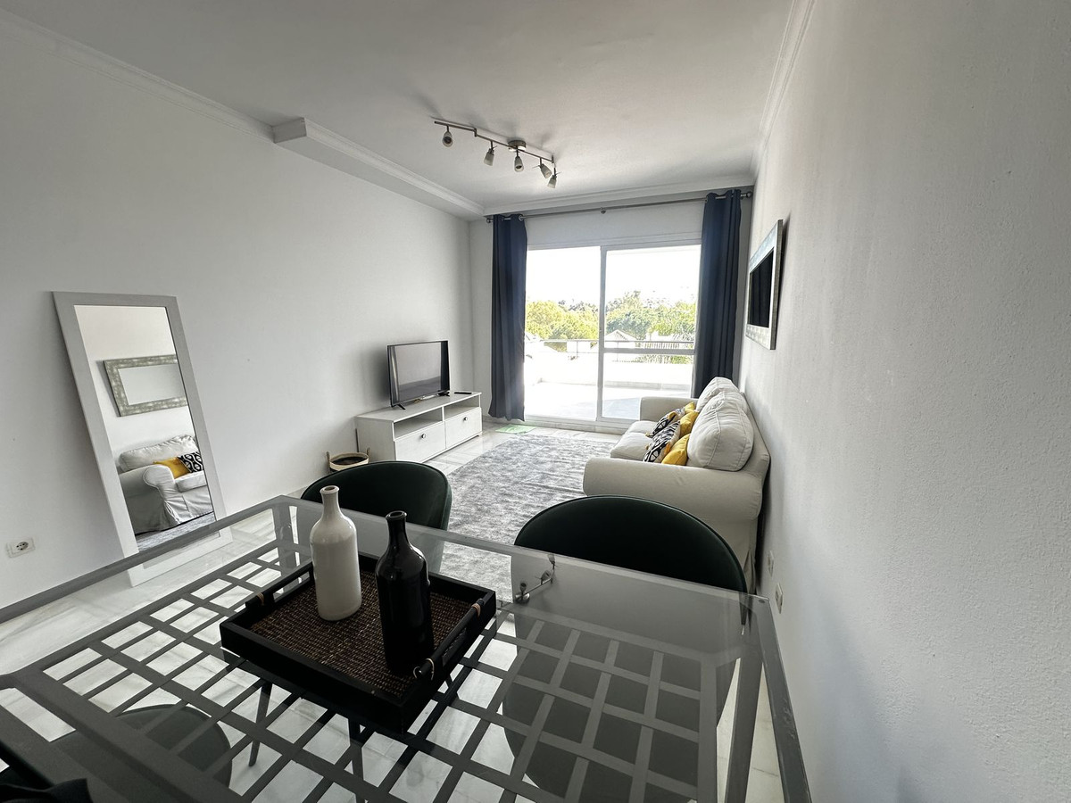 2 Bedroom Apartment for Sale in Nueva Andalucía — 5