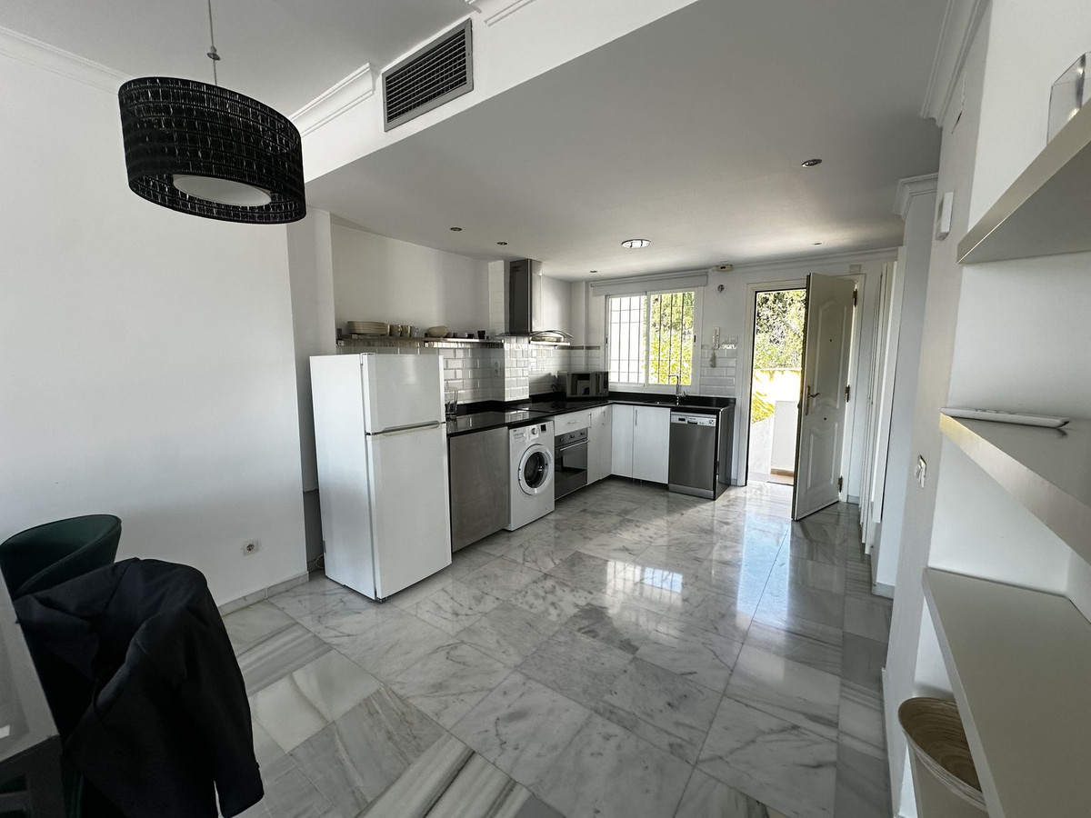 2 Bedroom Apartment for Sale in Nueva Andalucía — 6