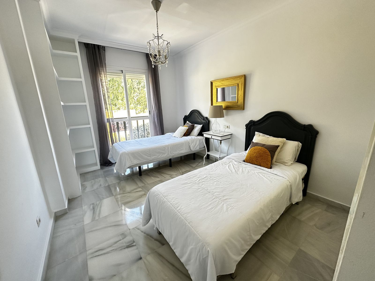 2 Bedroom Apartment for Sale in Nueva Andalucía — 9