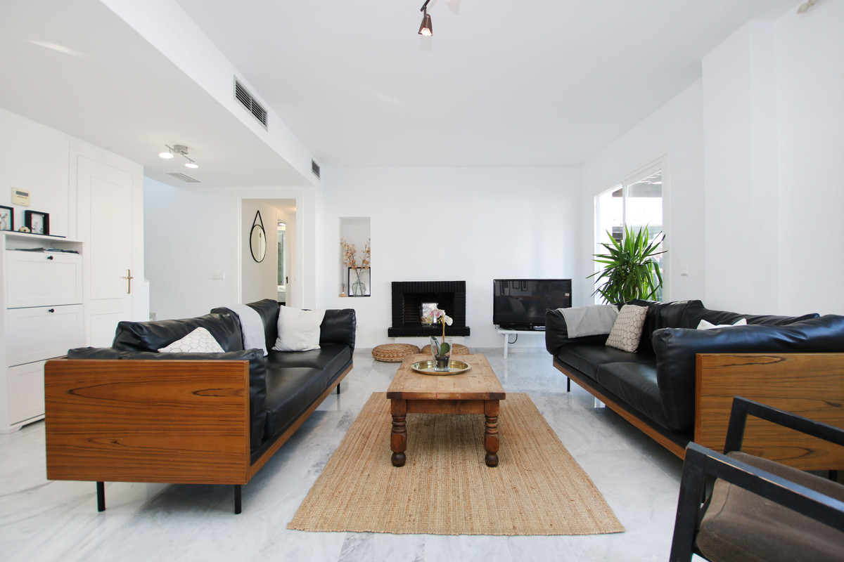 3 Bedroom Apartment for Sale in Nueva Andalucía
