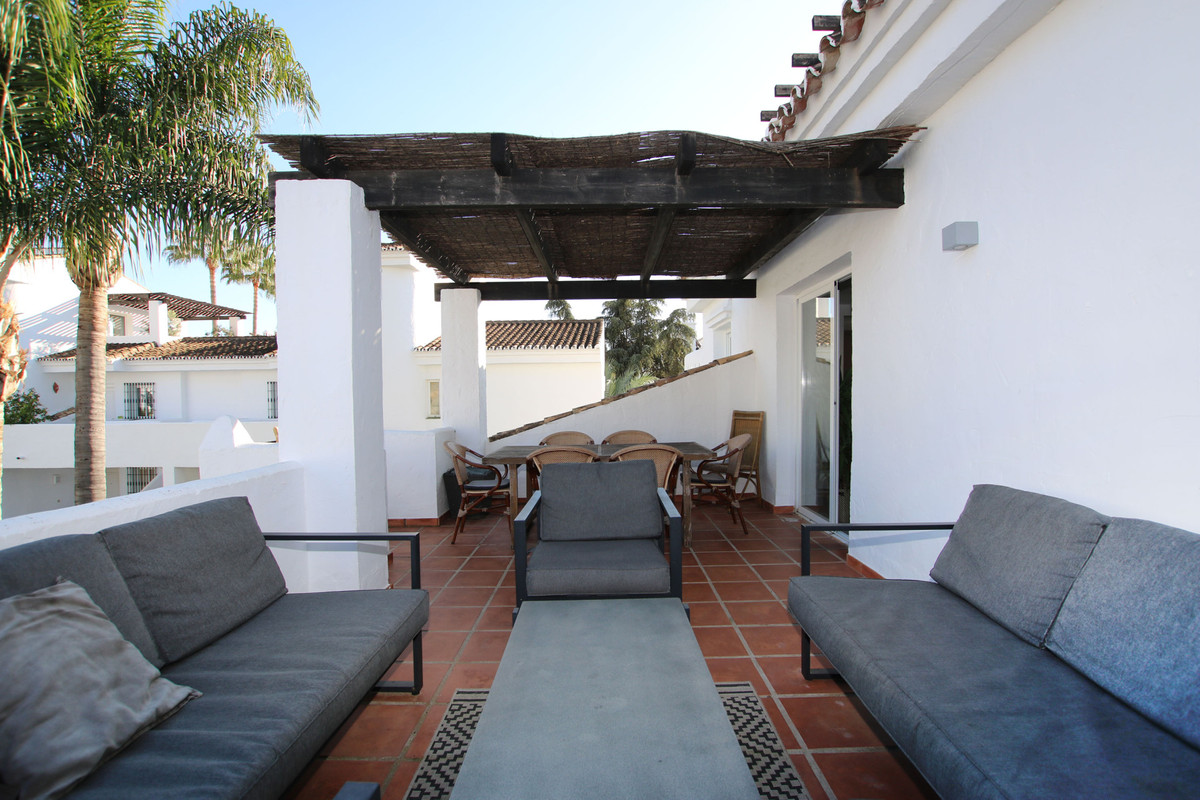 3 Bedroom Apartment for Sale in Nueva Andalucía — 6