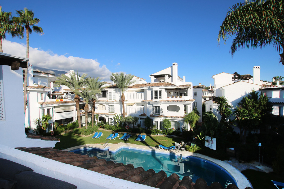 3 Bedroom Apartment for Sale in Nueva Andalucía — 8