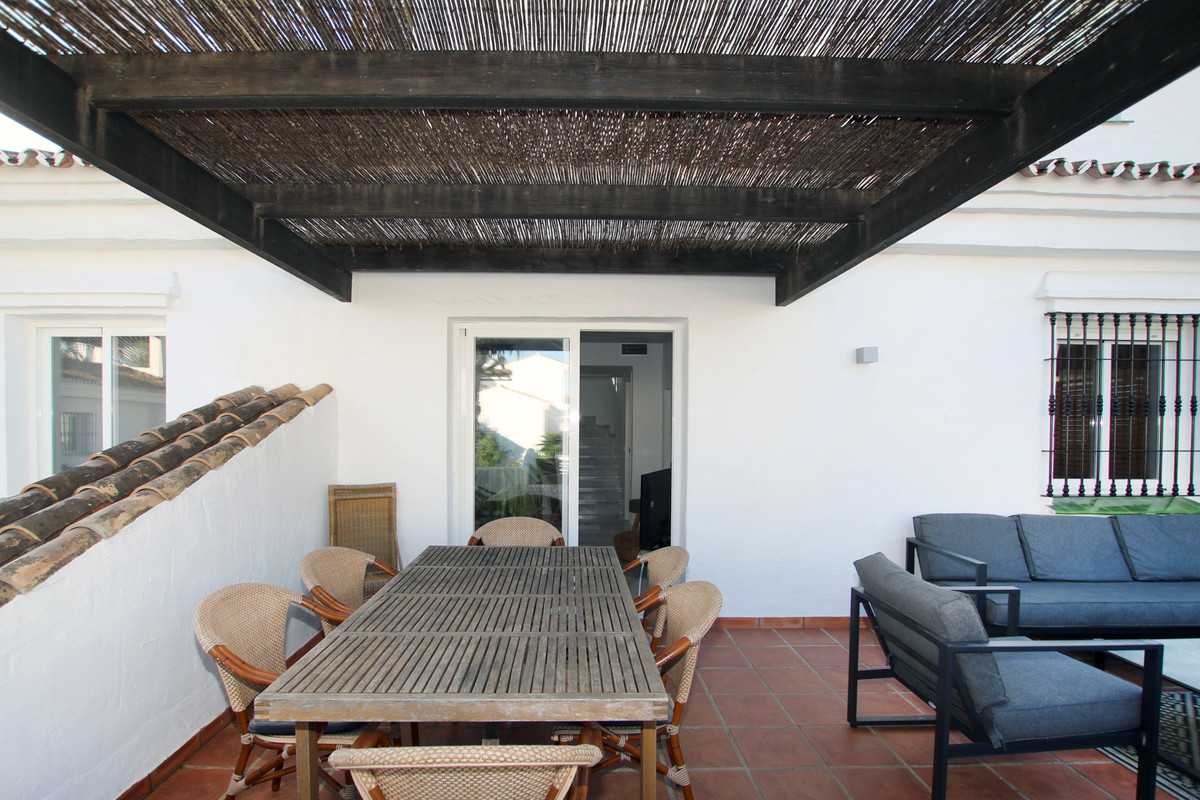 3 Bedroom Apartment for Sale in Nueva Andalucía — 9