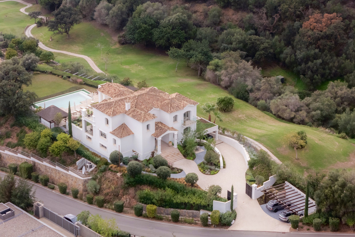 5 Bedroom Villa for Sale in Benahavís