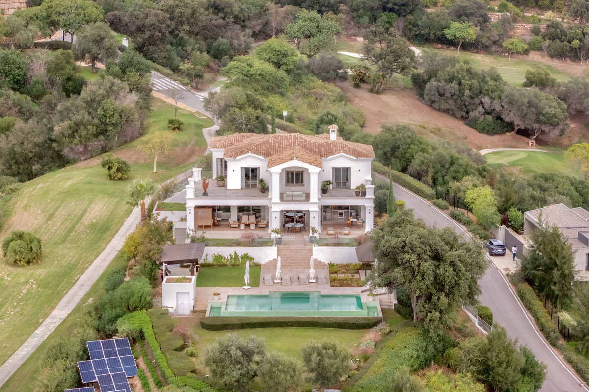 5 Bedroom Villa for Sale in Benahavís — 3
